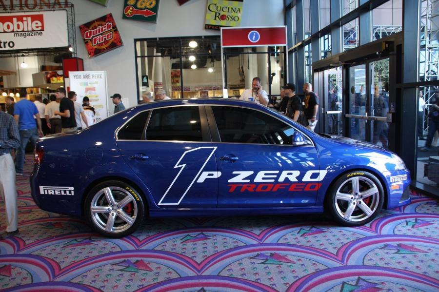  Volkswagen Jetta TDi Cup Street Edition 2009 года  (фото 3 из 13)